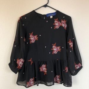 Blue Rair Beautiful Embroidery Blouse Size XS